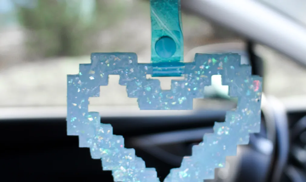 TSURIKAWA PIXEL HEART  - POWDER