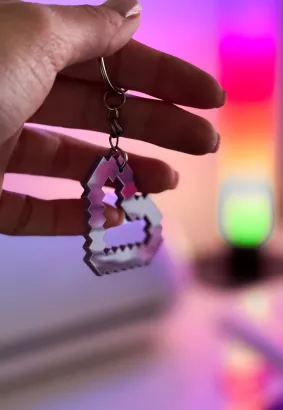 KEYCHAIN - PIXEL HEART 2