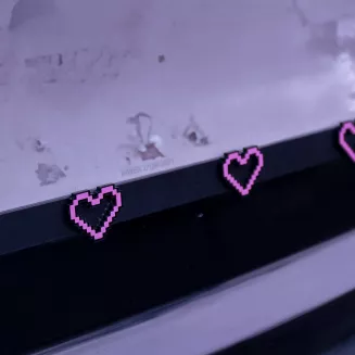 RAMKA TABLICY REJESTRACYJNEJ - PIXEL HEART (1 szt.) - 4